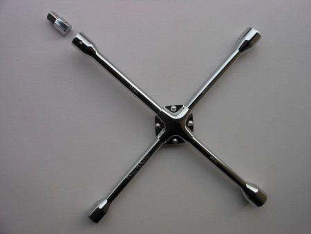 Yokito Kerékkúlcs  1/2" Adapterrel